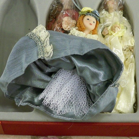 6 Doll *Box Set - Picture 4 of 8